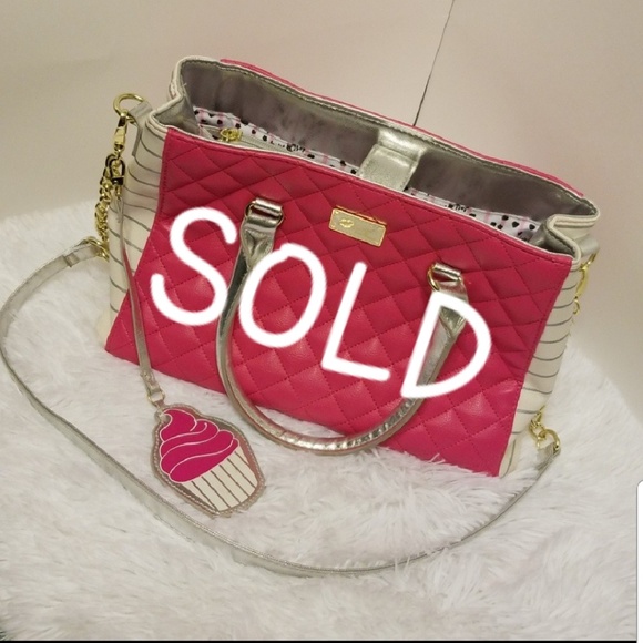 Betsey Johnson large purse. - Picture 1 of 5